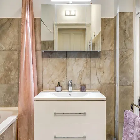 Magic Exotic In Downtown