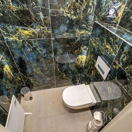 Magic Exotic In Downtown Apartment
