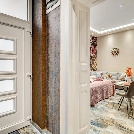 Apartment Magic Exotic In Downtown Budapest